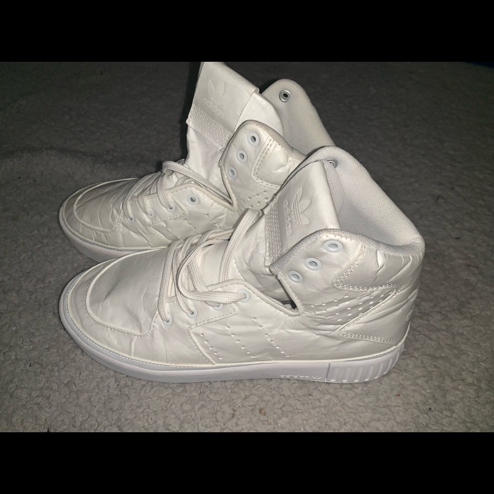 Adidas tubular Shoes